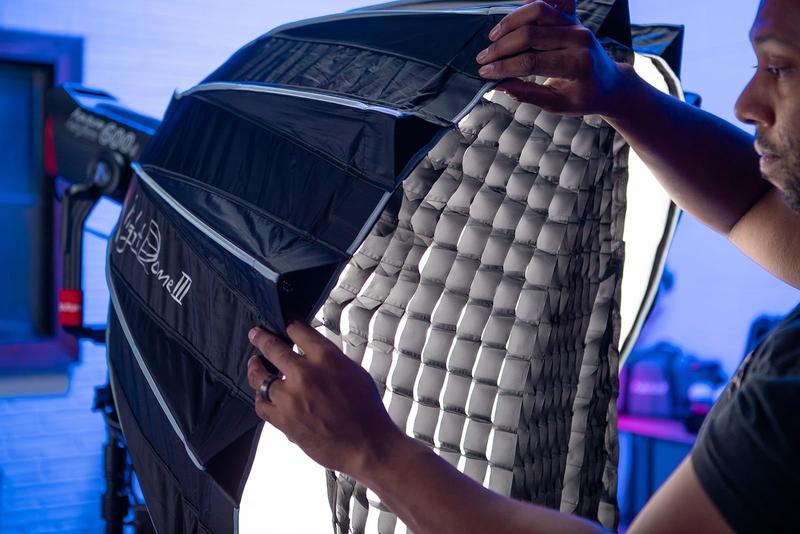 Softbox Aputure Light Dome III (90 cm) para luzes Aputure